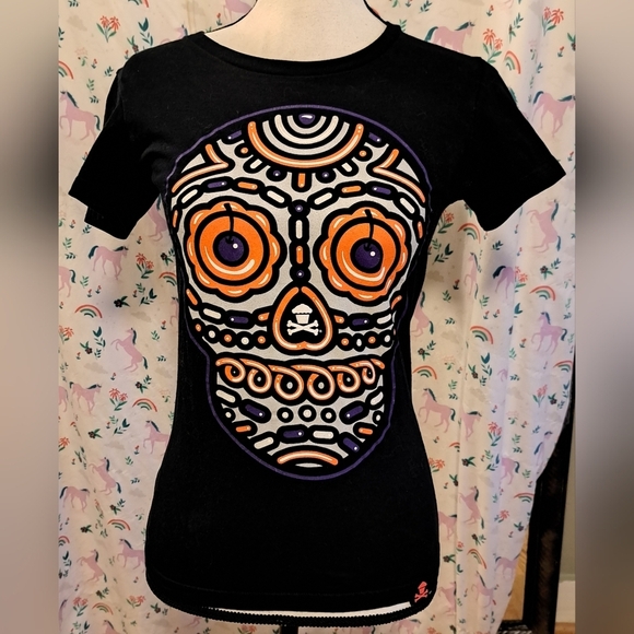 Johnny Cupcakes Tops - EUC Y2K Johnny Cupcake Graphic Skull Goth Emo Casual Short Sleeve T-Shirt SZ S